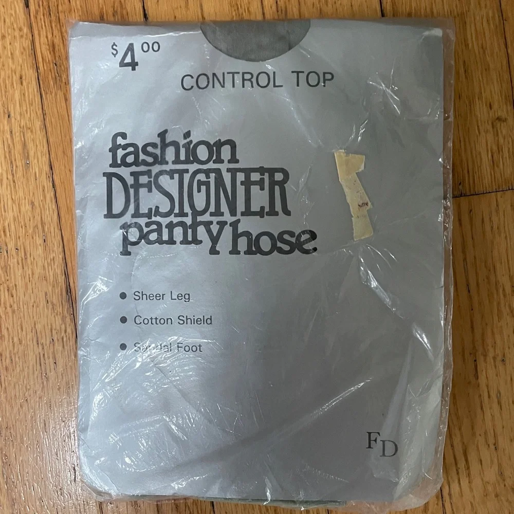 NWT Pantyhose Nylons Tights Hosiery 90’s Various Vintage Lot of 4 Size Small